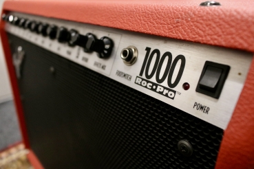 Preview: Fender Roc-Pro 1000 Gitarrencombo/Hybrid-Amp - neuwertig, kaum benutzt